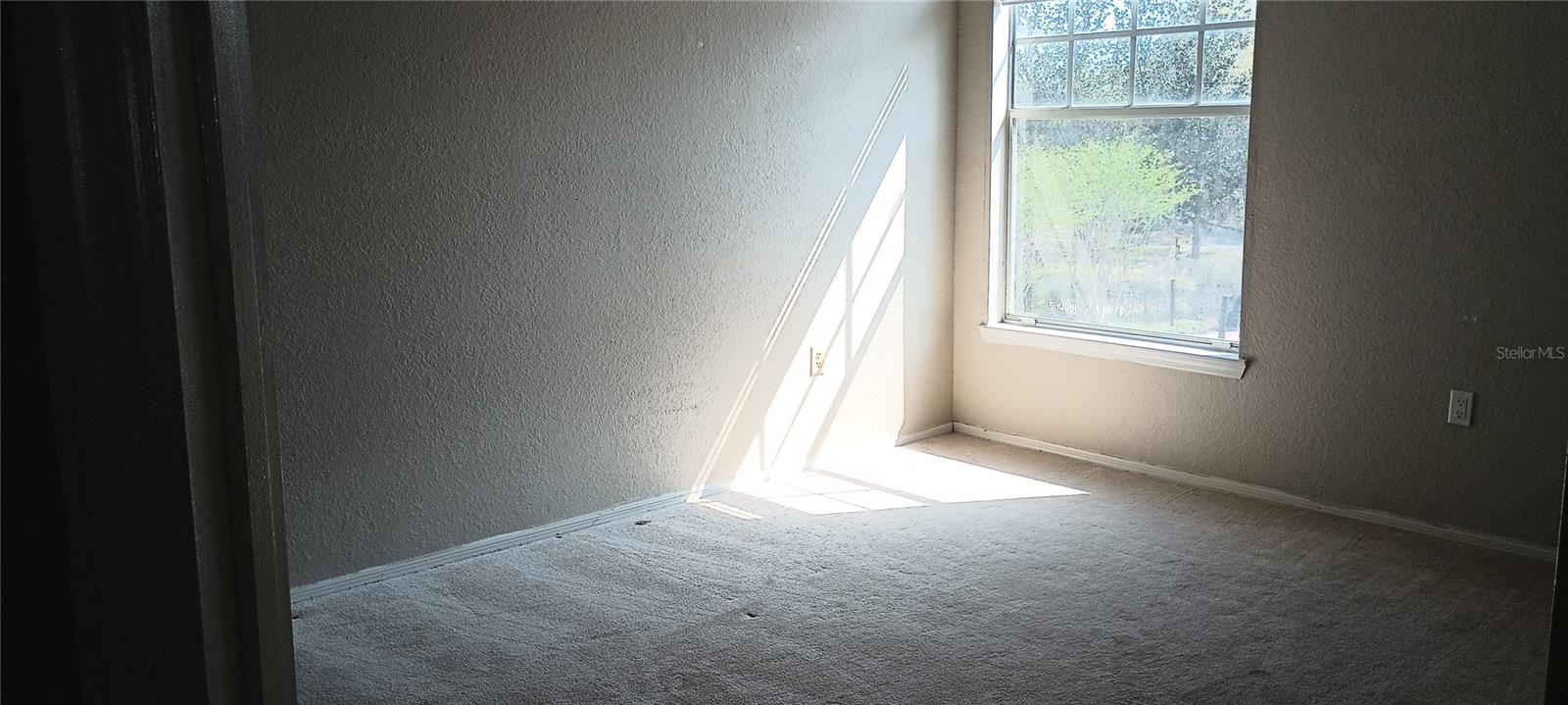 NOTTING HILL A CONDO - Residential