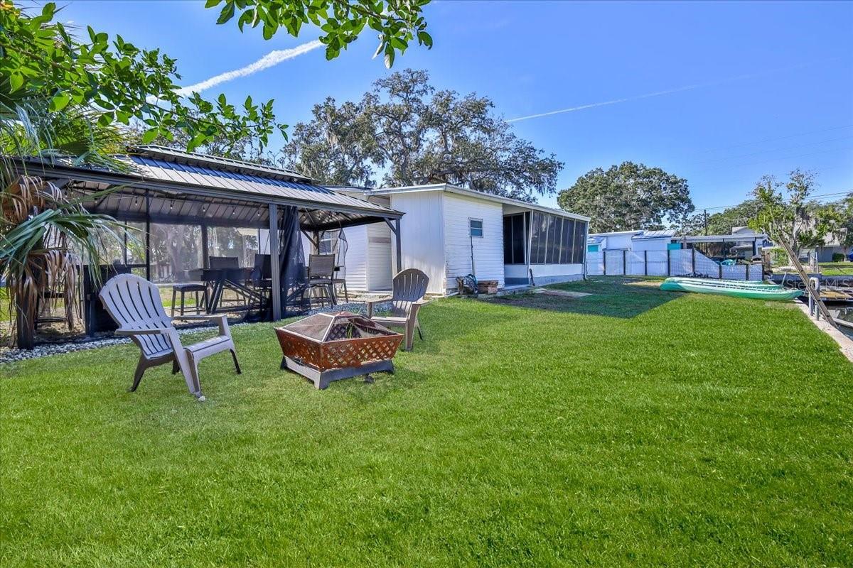 WEEKI WACHEE GARDENS - Residential