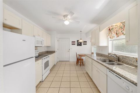 Tiny photo for 14160 SE 85th Avenue, Summerfield, FL 34491 (MLS # OM721734)