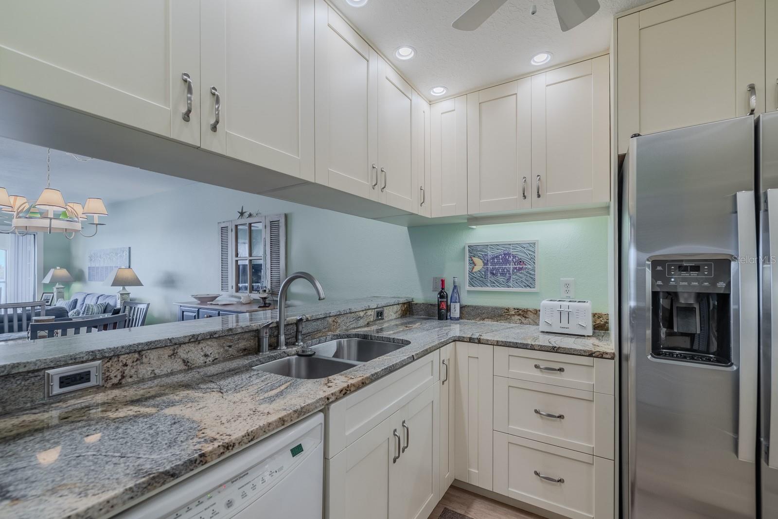 456 BOUCHELLE DRIVE 202