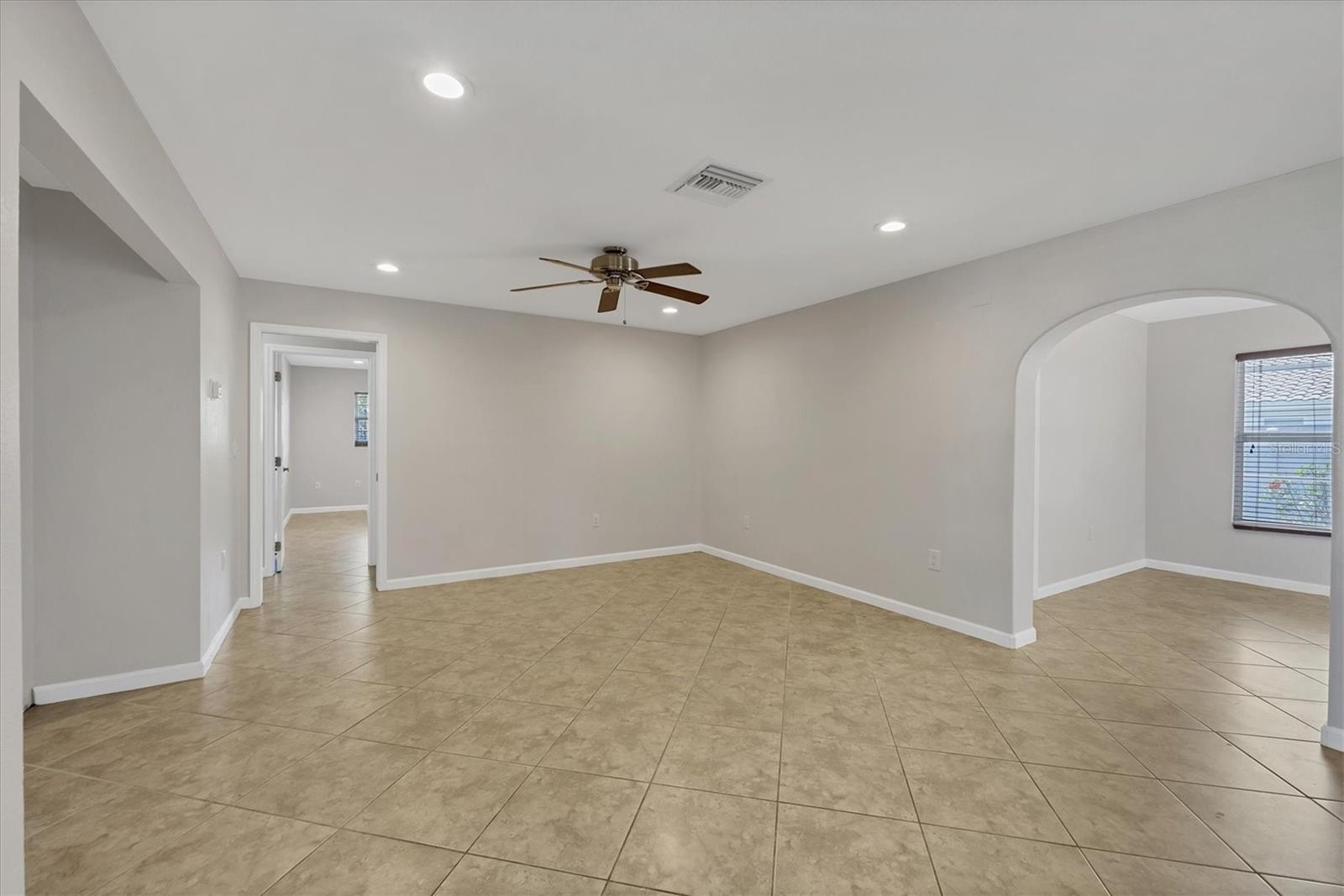 2536 CARLISLE PLACE