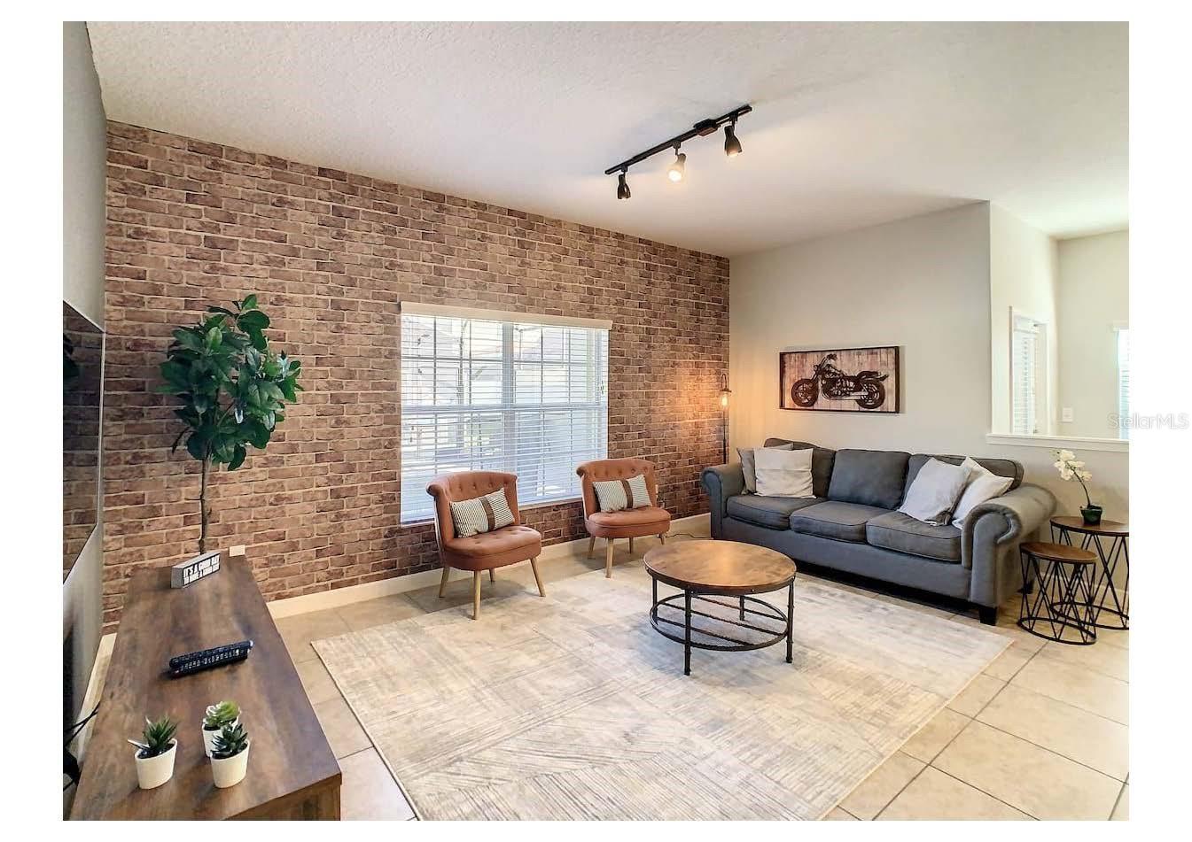 8967 BISMARCK PALM ROAD