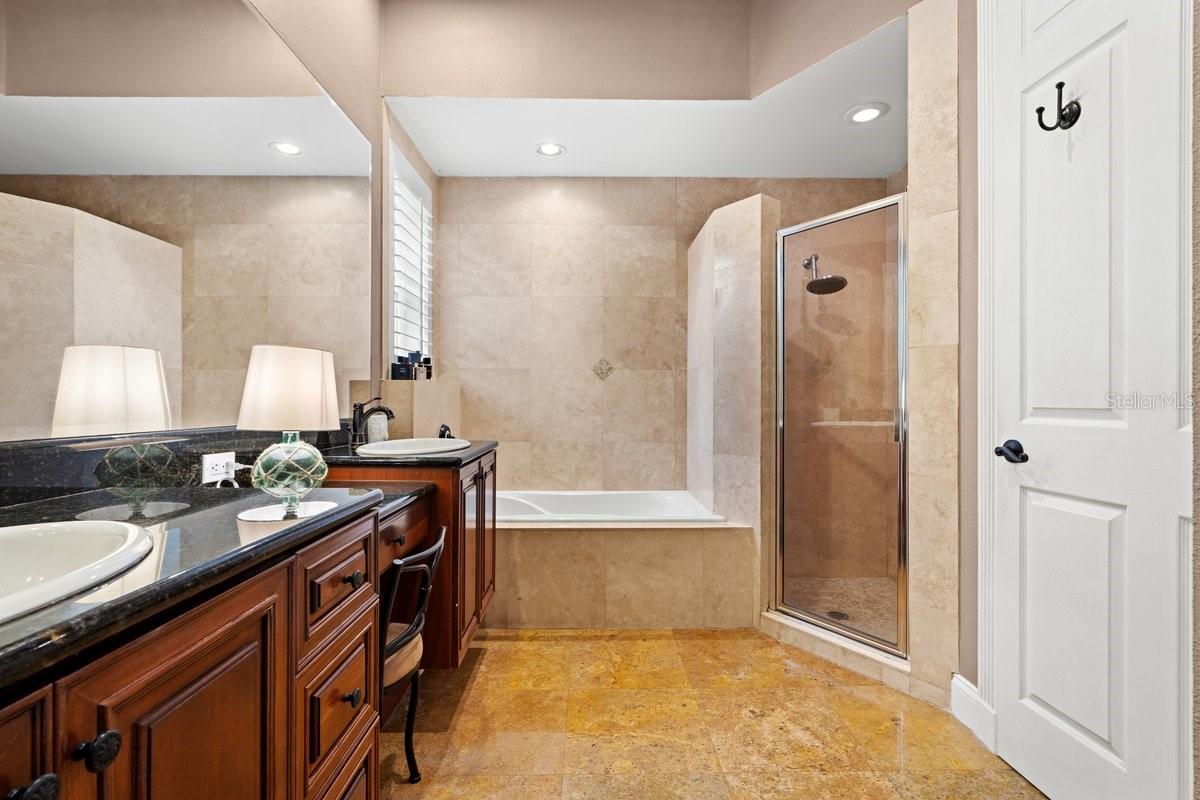 OAK HAMMOCK ESTATES - Residential