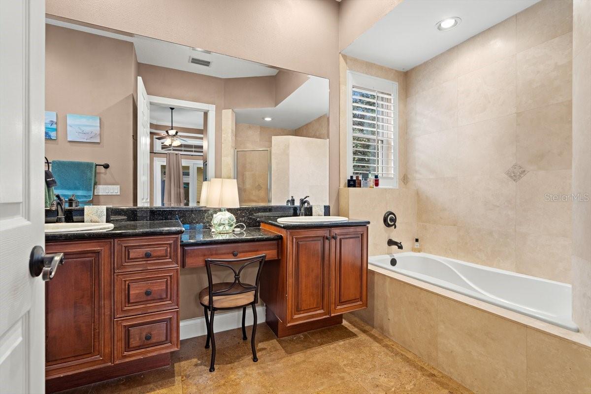 OAK HAMMOCK ESTATES - Residential