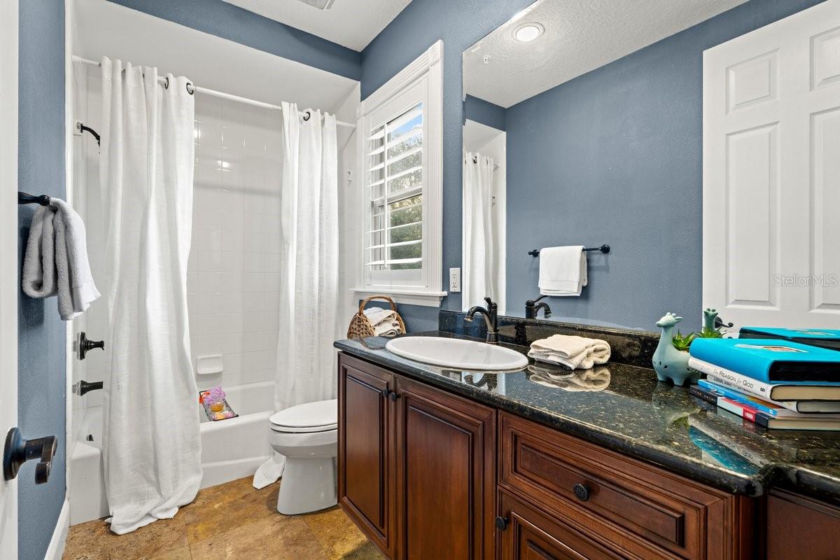 OAK HAMMOCK ESTATES - Residential