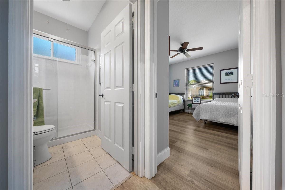 OAK RUN LAUREL OAKS - Residential