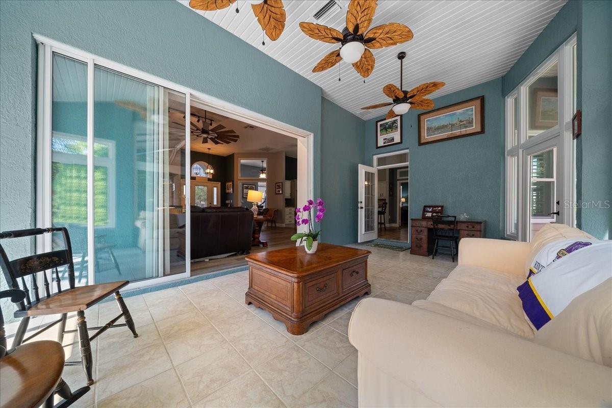 OAK RUN LAUREL OAKS - Residential