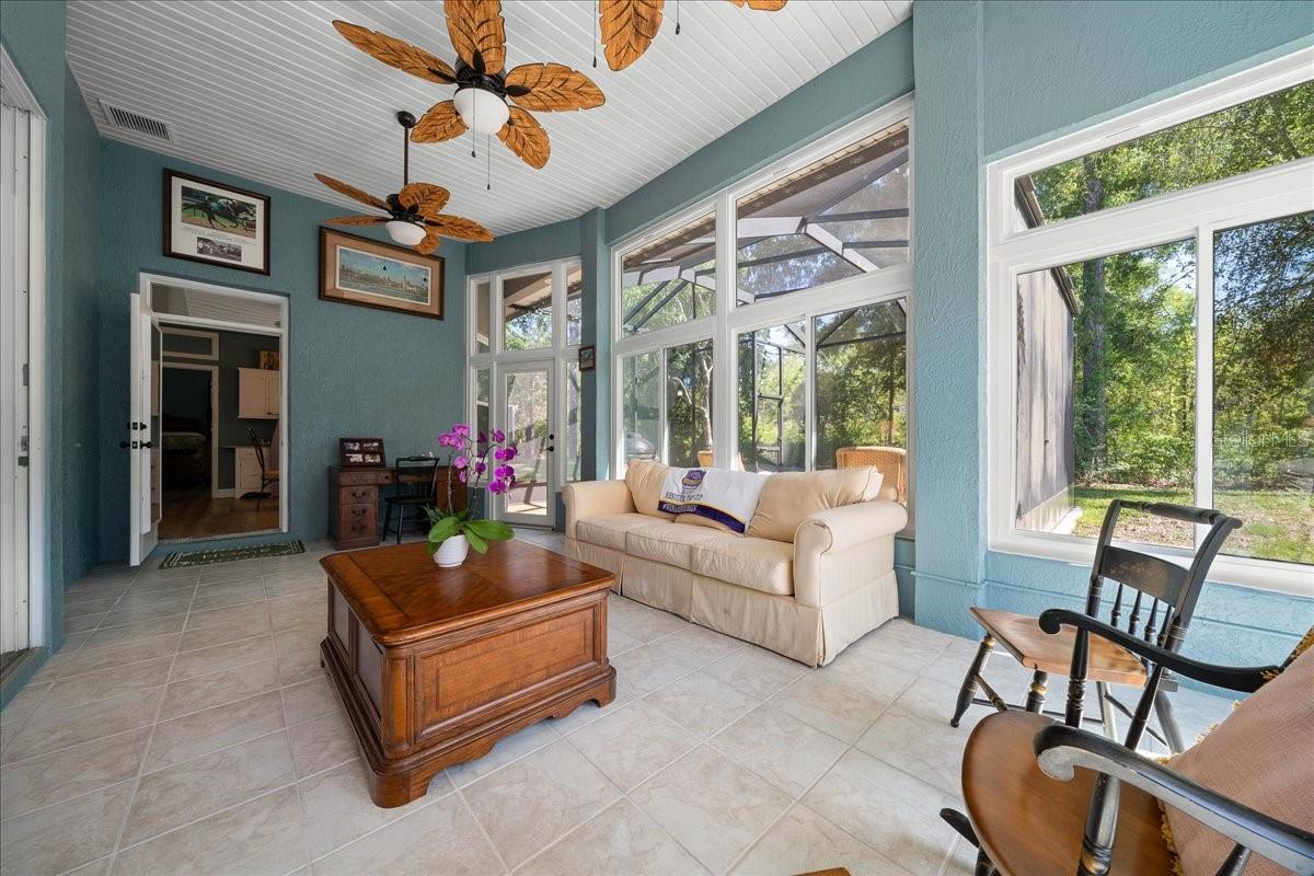 OAK RUN LAUREL OAKS - Residential