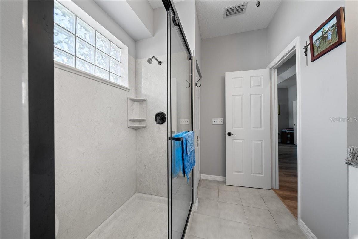 OAK RUN LAUREL OAKS - Residential