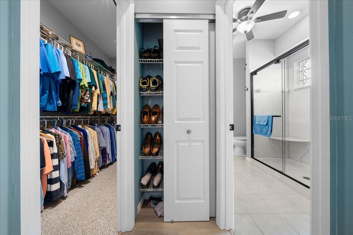 OAK RUN LAUREL OAKS - Residential