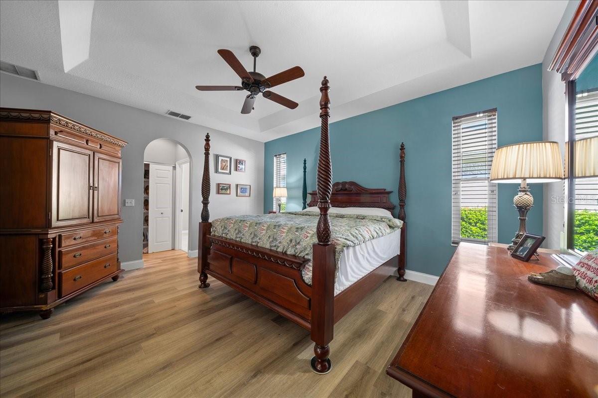 OAK RUN LAUREL OAKS - Residential