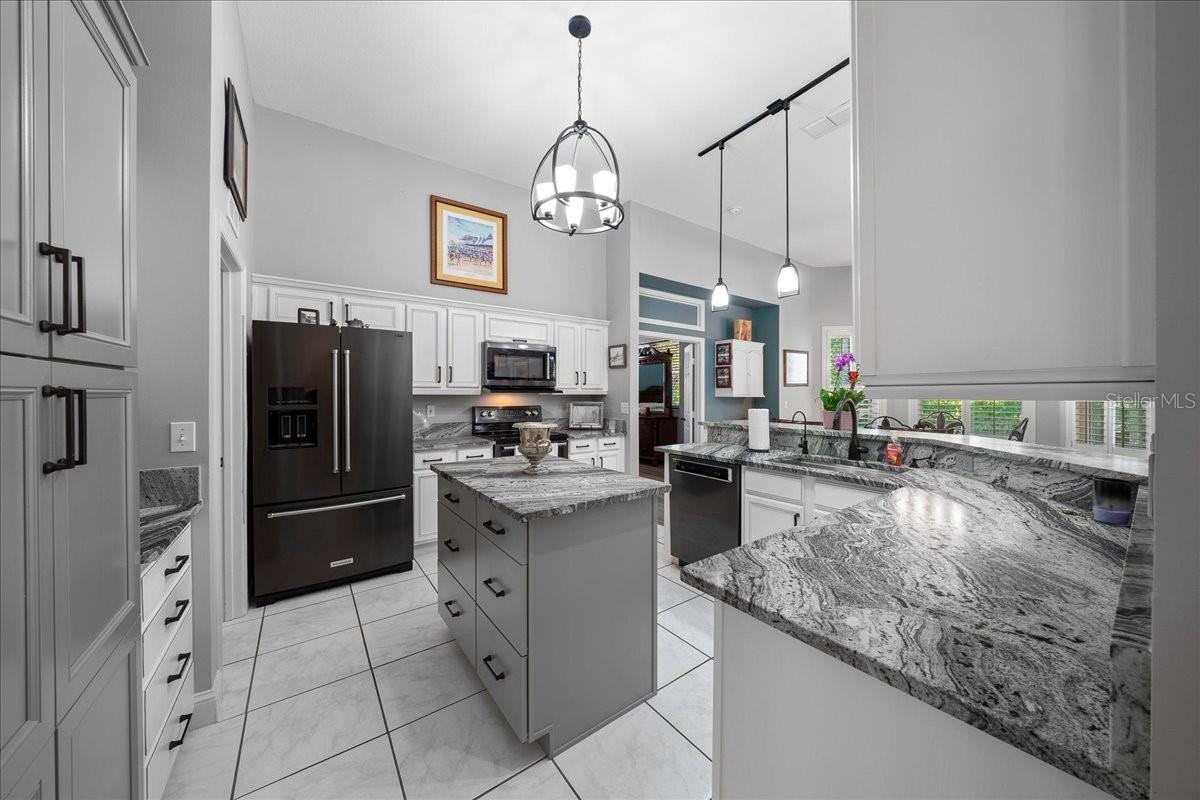 OAK RUN LAUREL OAKS - Residential