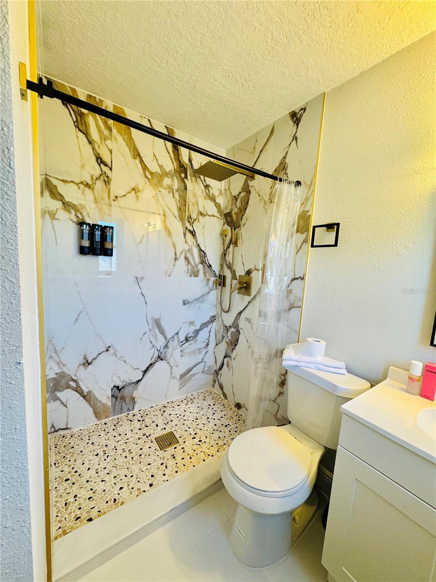 ROYAL ESTATES - Residential