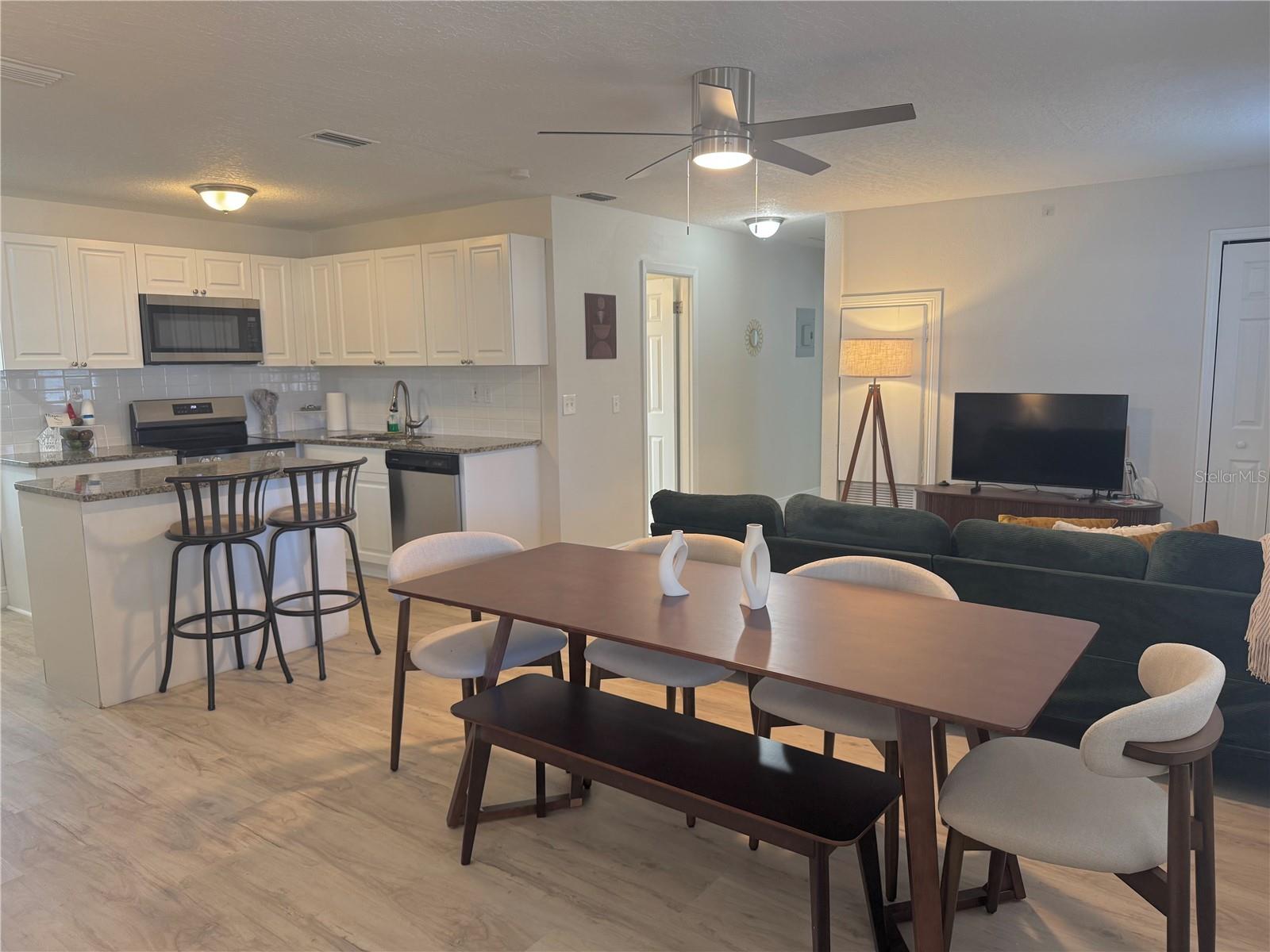 ROYAL ESTATES - Residential