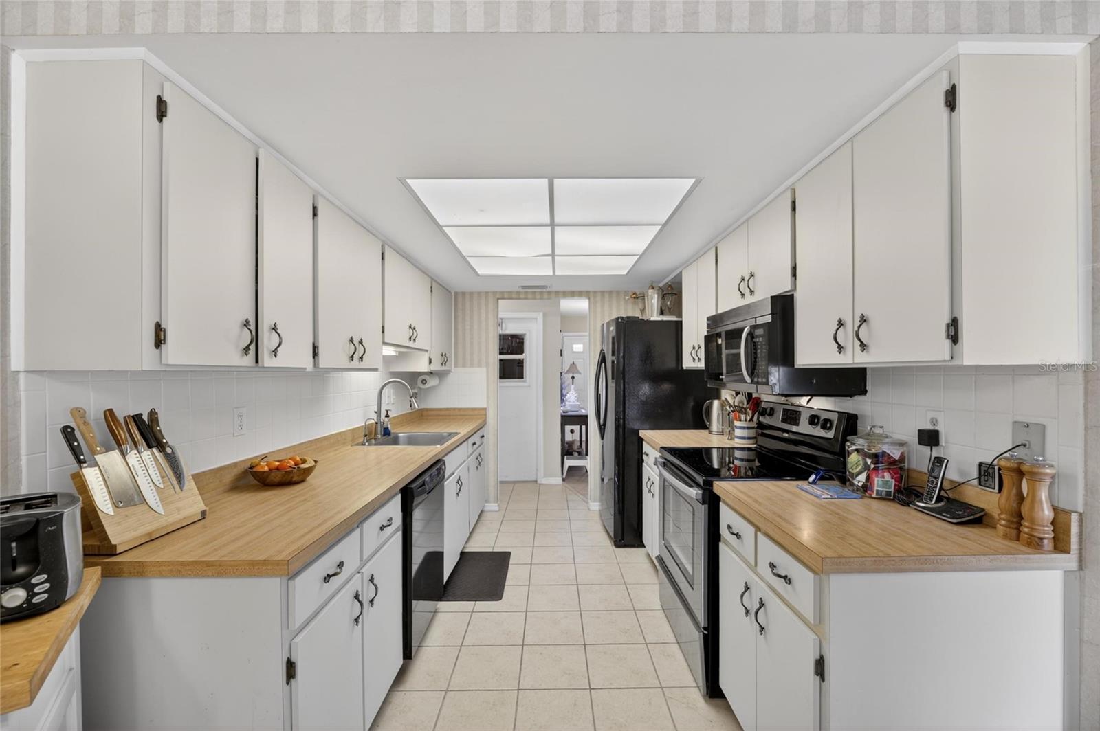 IDLEWOOD CONDO PH 2 - Residential