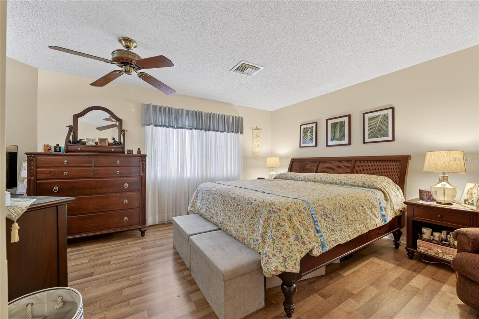 IDLEWOOD CONDO PH 2 - Residential