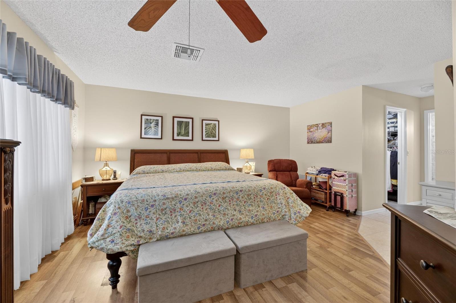 IDLEWOOD CONDO PH 2 - Residential