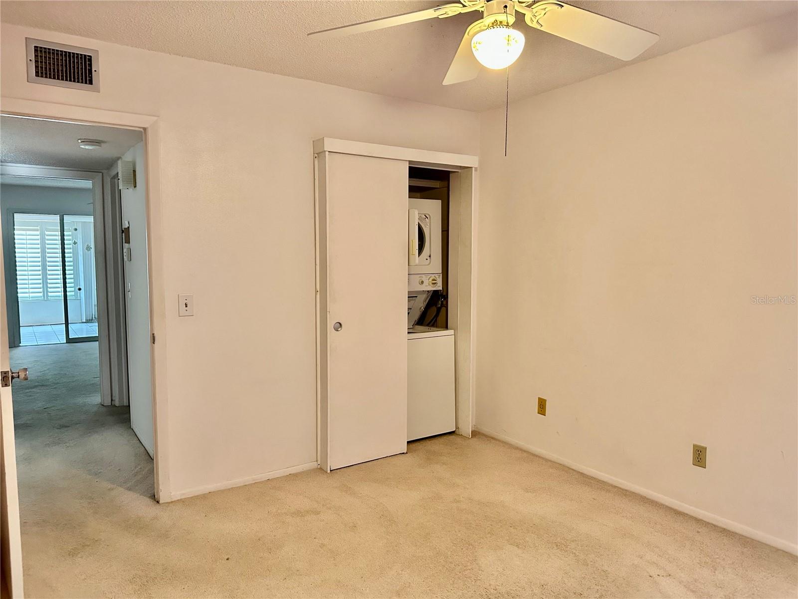 ON TOP OF THE WORLD - Residential Lease