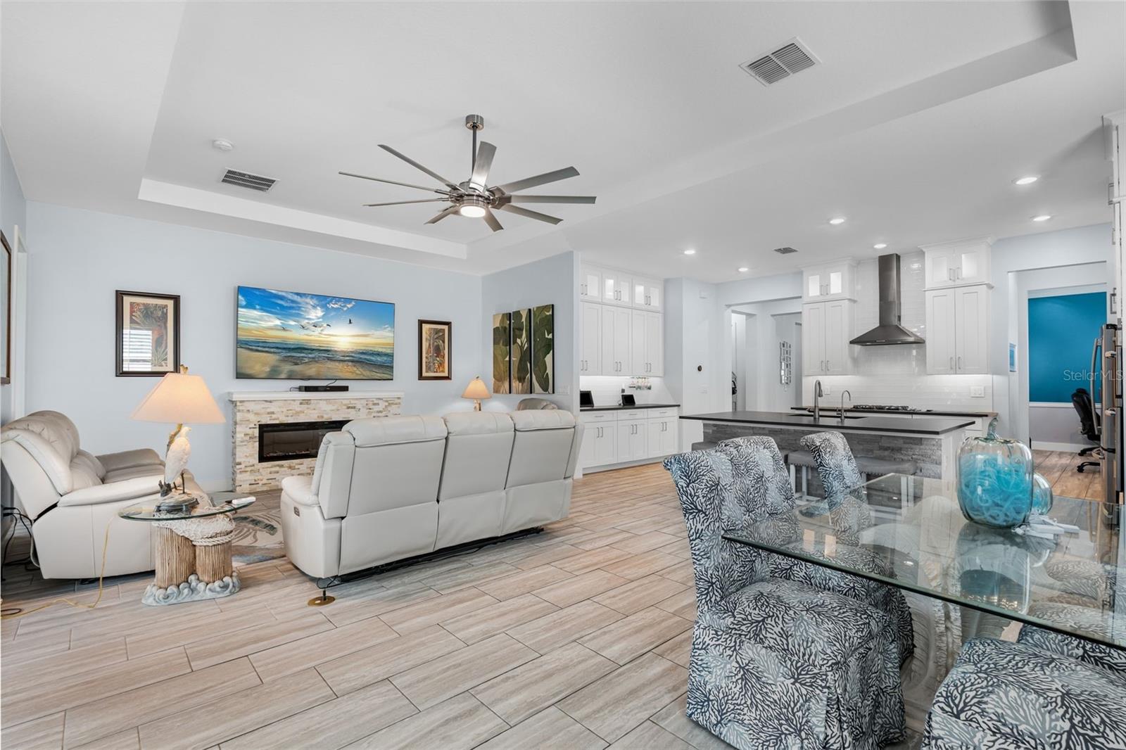 SANCTUARY COVE SUB - Residential