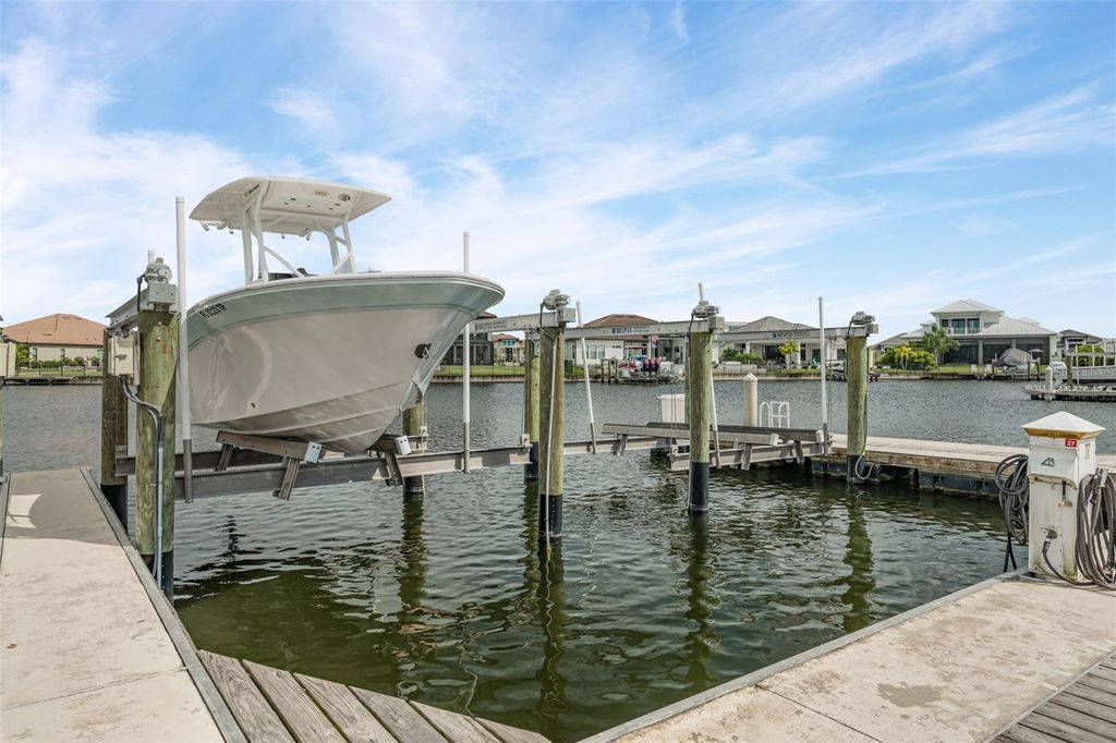 Photo of 2006 5th Street E, Palmetto, FL 34221 (MLS # A4667329)