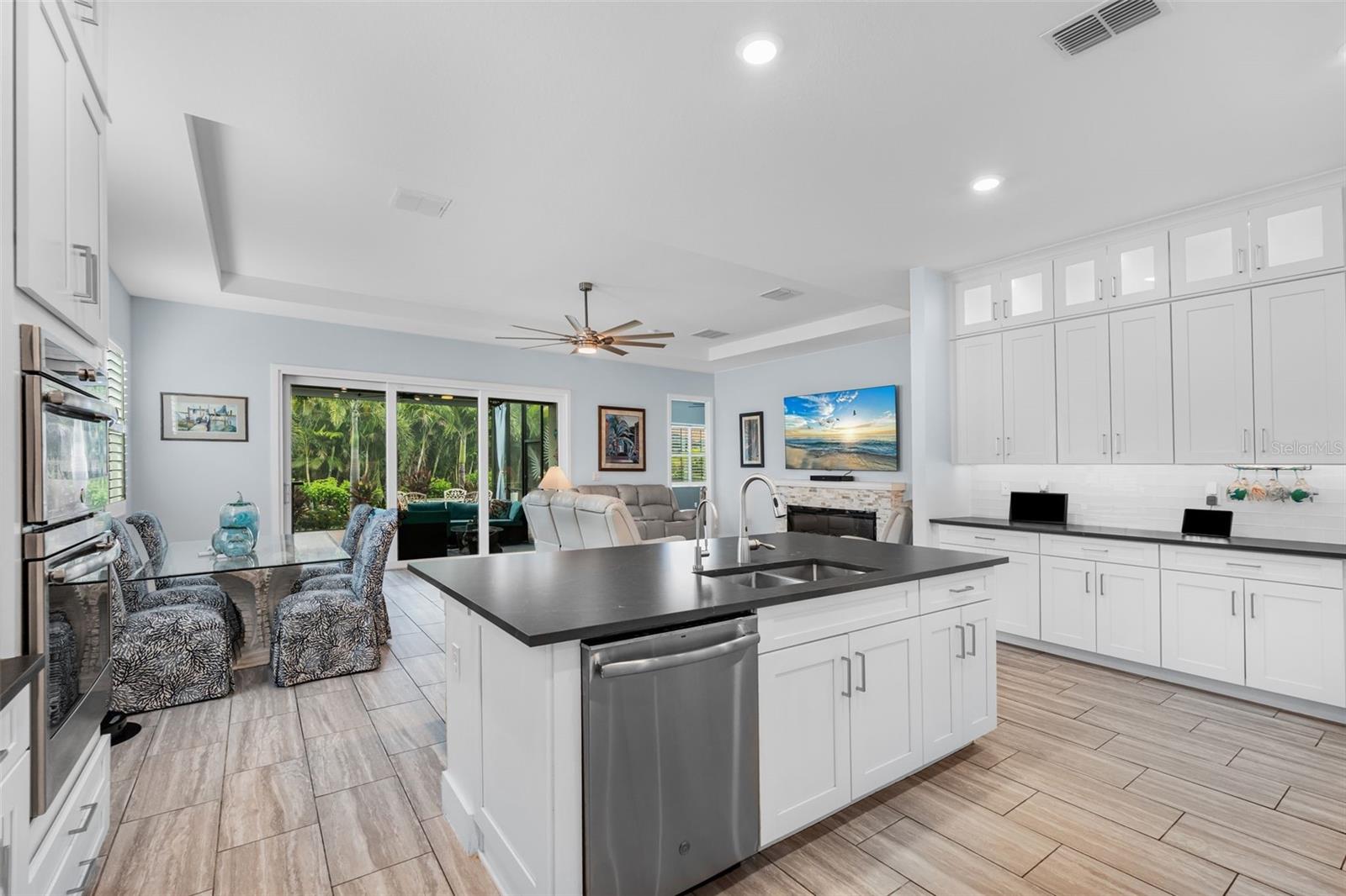 SANCTUARY COVE SUB - Residential