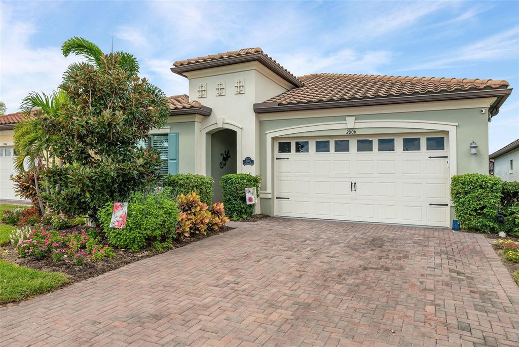 Photo of 2006 5th Street E, Palmetto, FL 34221 (MLS # A4667329)