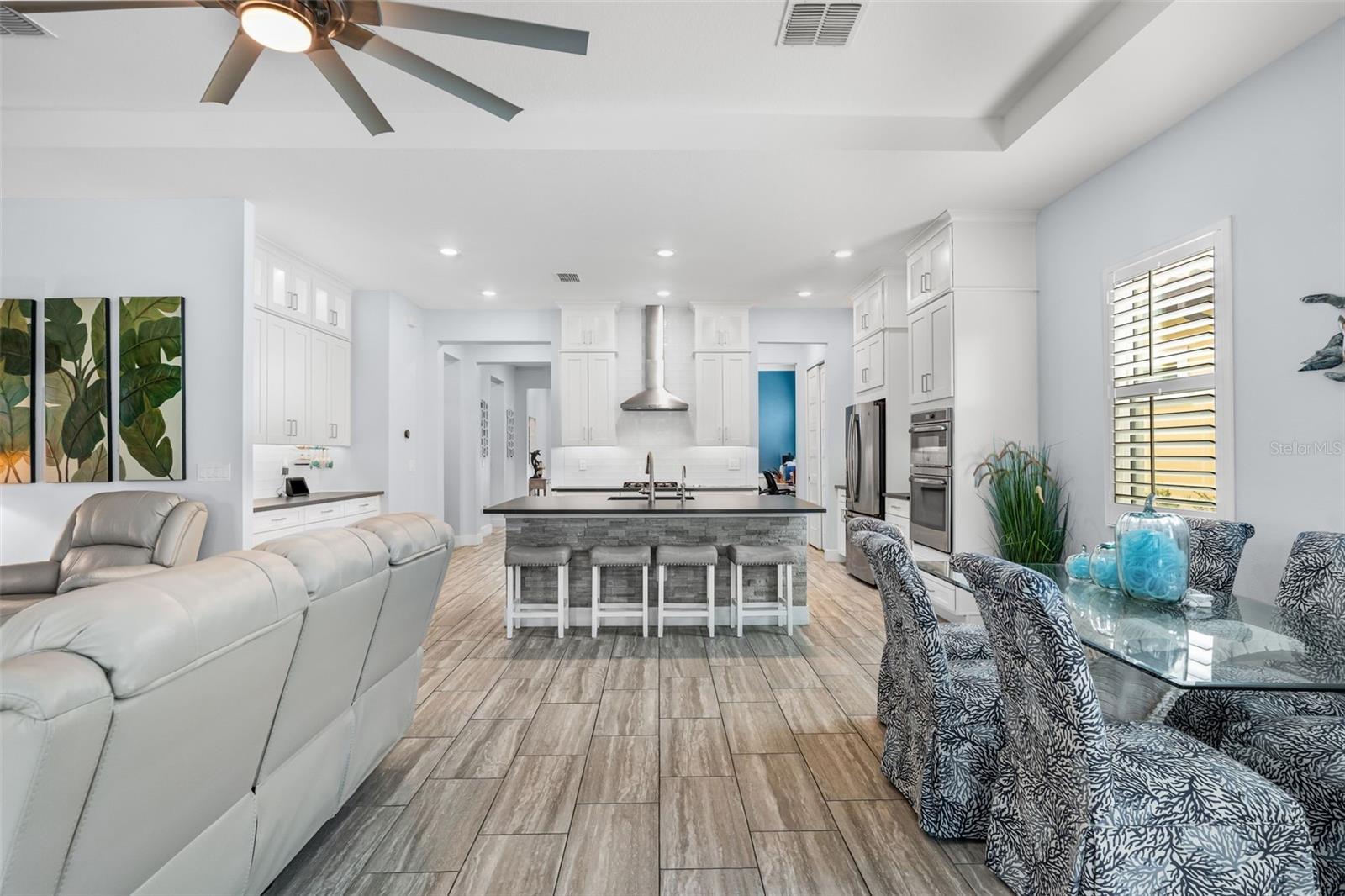 SANCTUARY COVE SUB - Residential