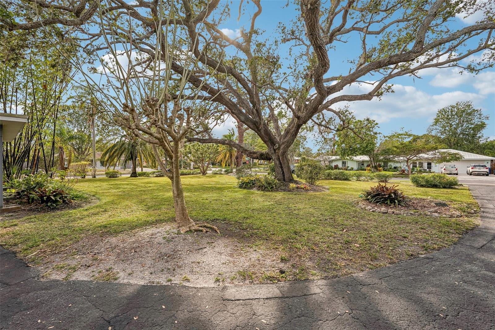 WHITFIELD ESTATES UNIT 1 - Residential