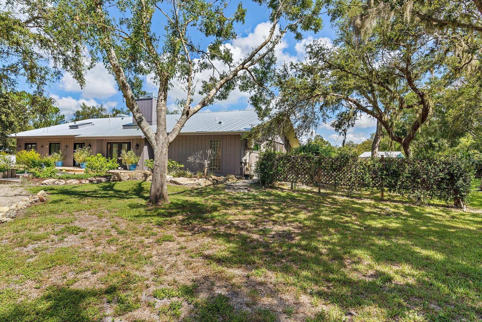 SORRENTO RANCHES - Residential