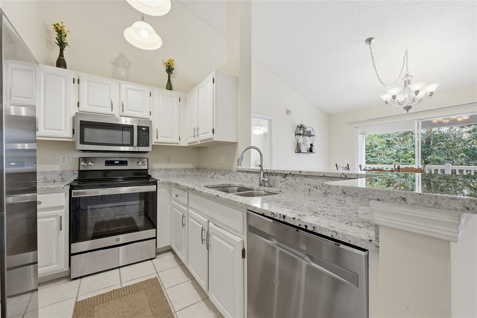 THE LINKS - Residential