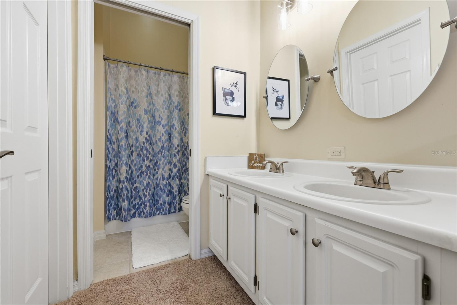 THE LINKS - Residential