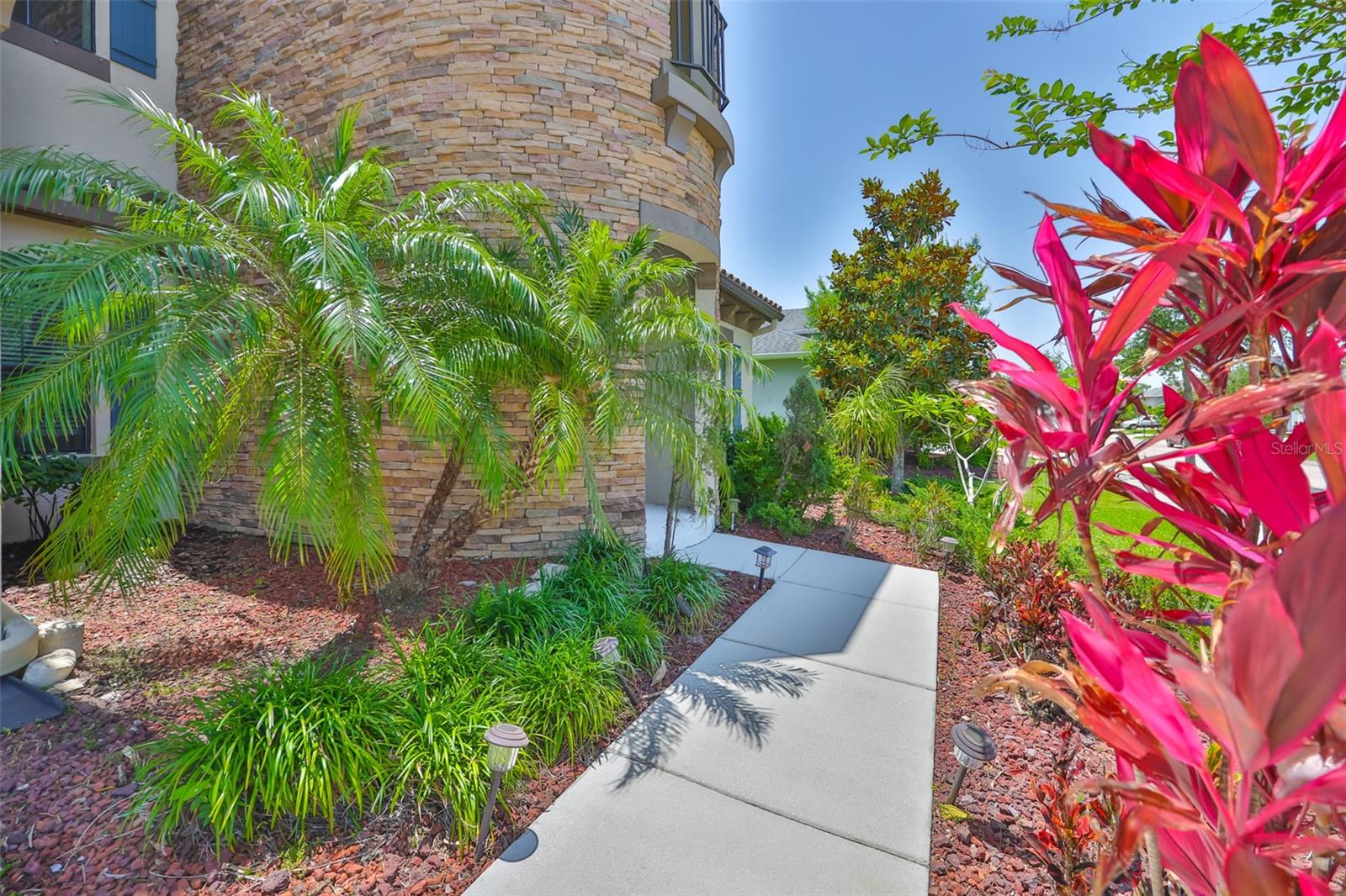 6913 PARK STRAND DRIVE