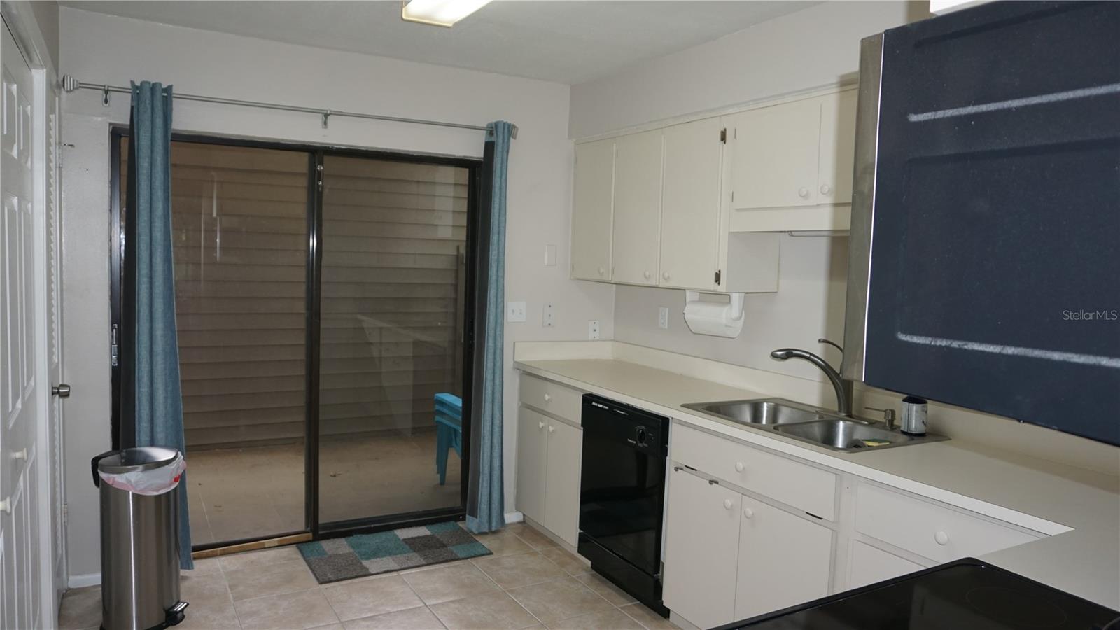 BEACON WOODS WEDGEWOOD CONDO - Residential