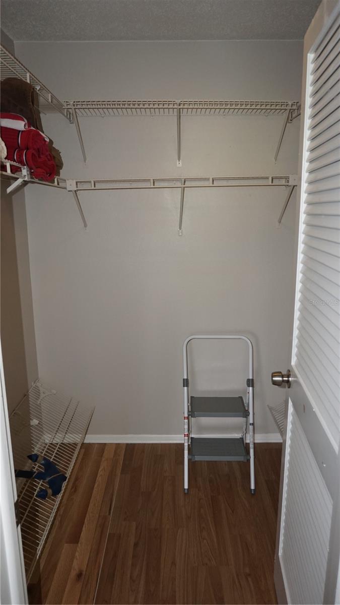 BEACON WOODS WEDGEWOOD CONDO - Residential
