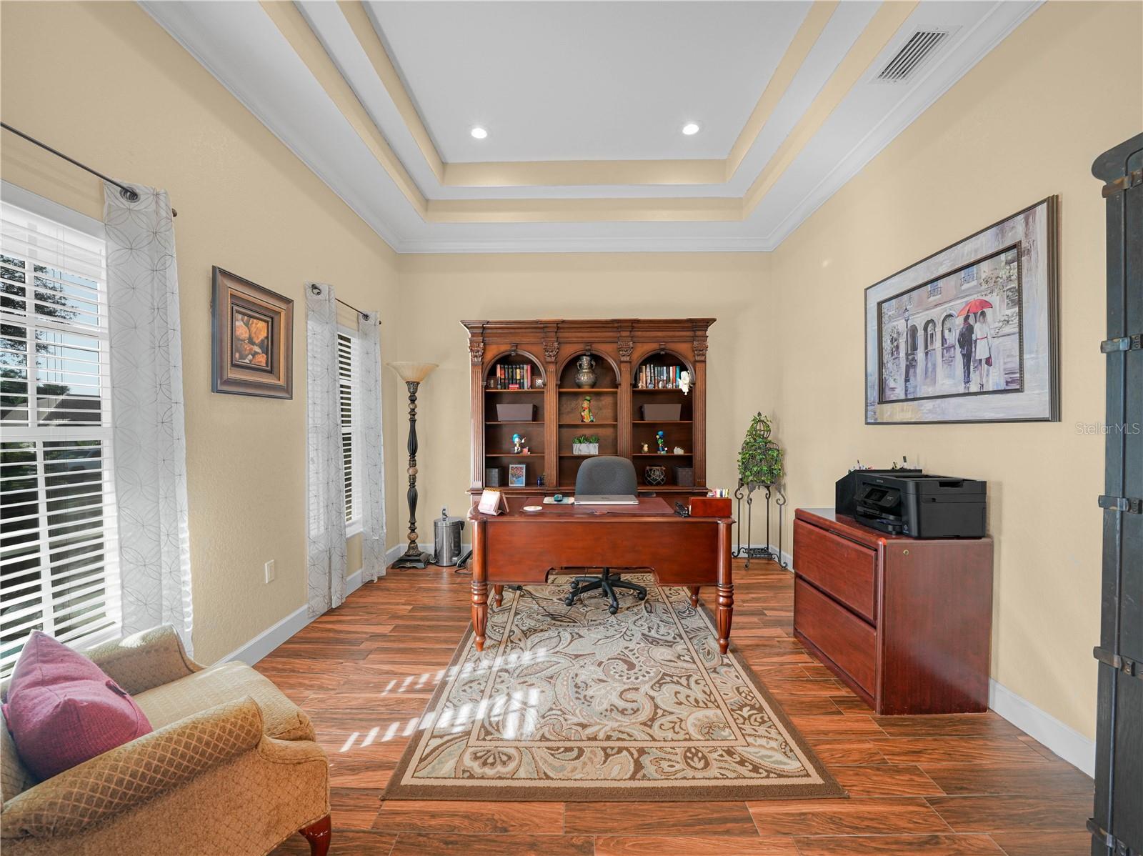 2113 LONGLEAF CIRCLE