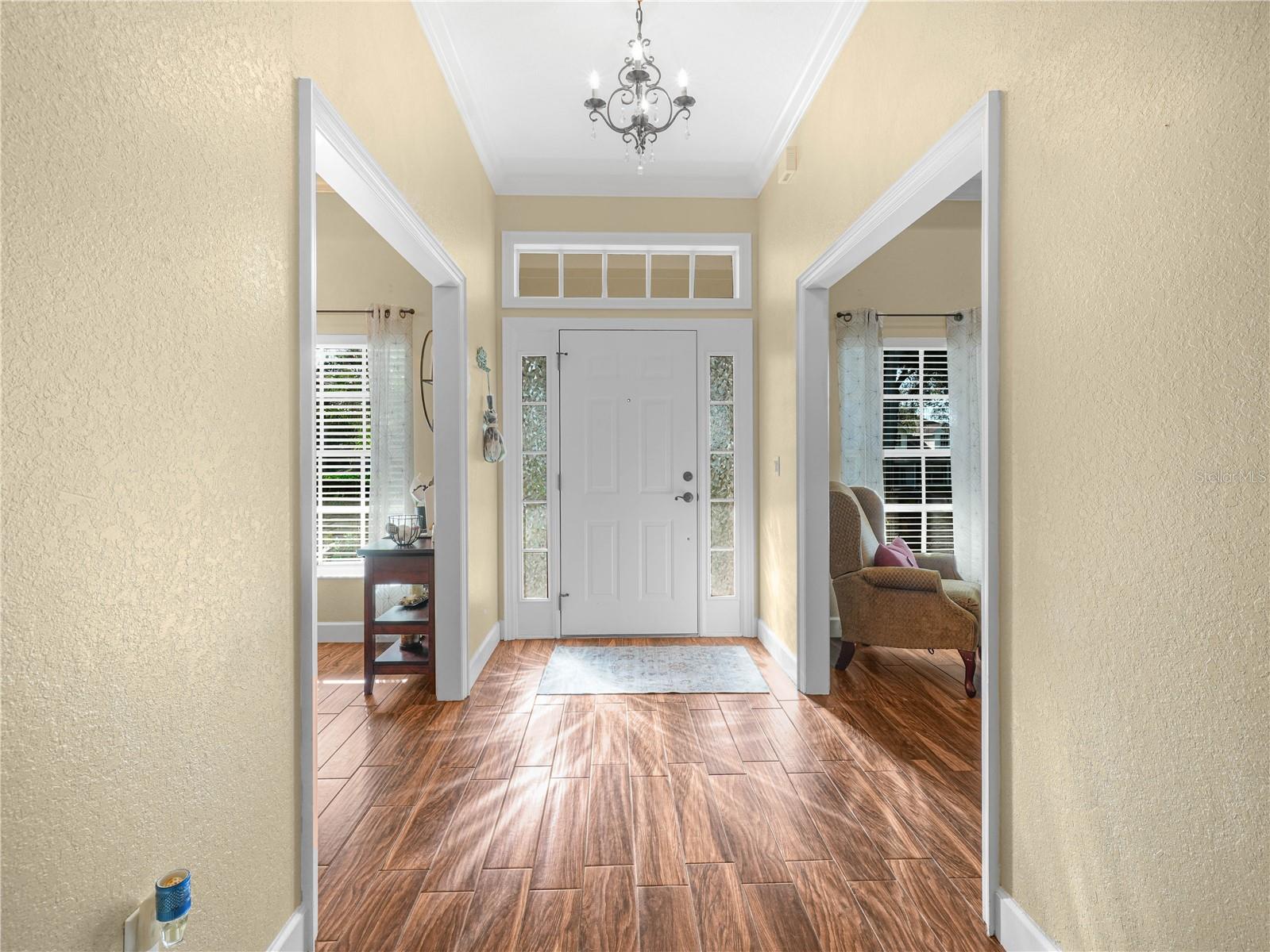 2113 LONGLEAF CIRCLE