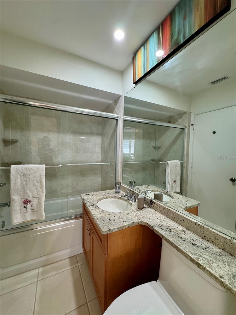 SOMERSET - Residential Lease