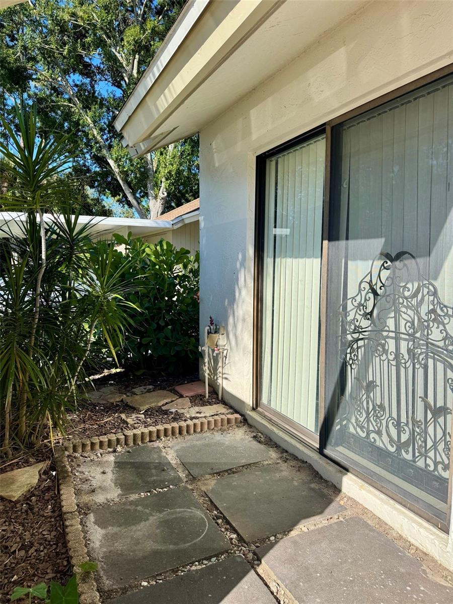 SOMERSET - Residential Lease