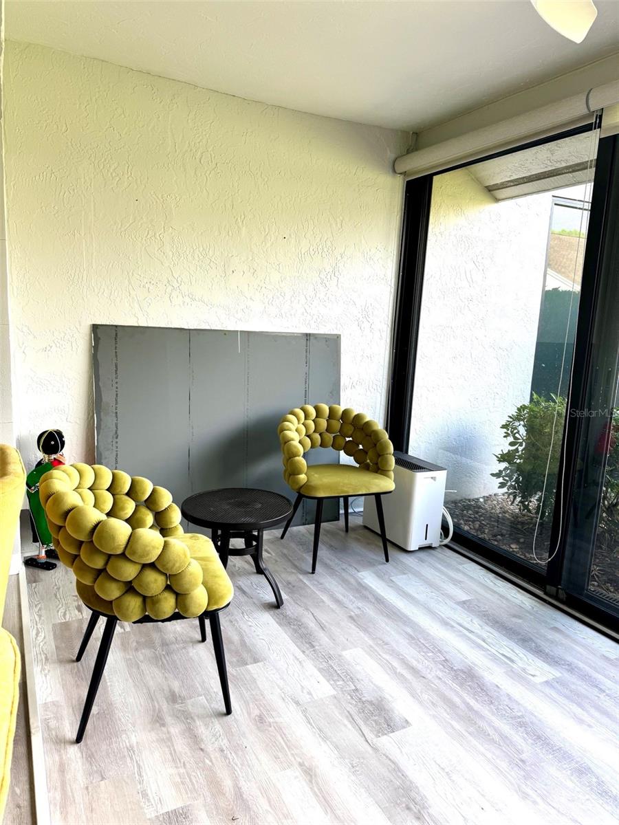 SOMERSET - Residential Lease