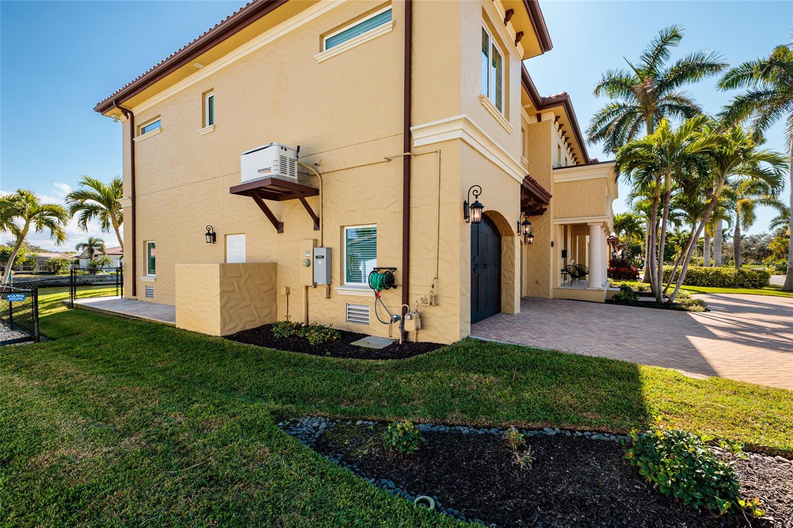 1976 KANSAS AVENUE NE