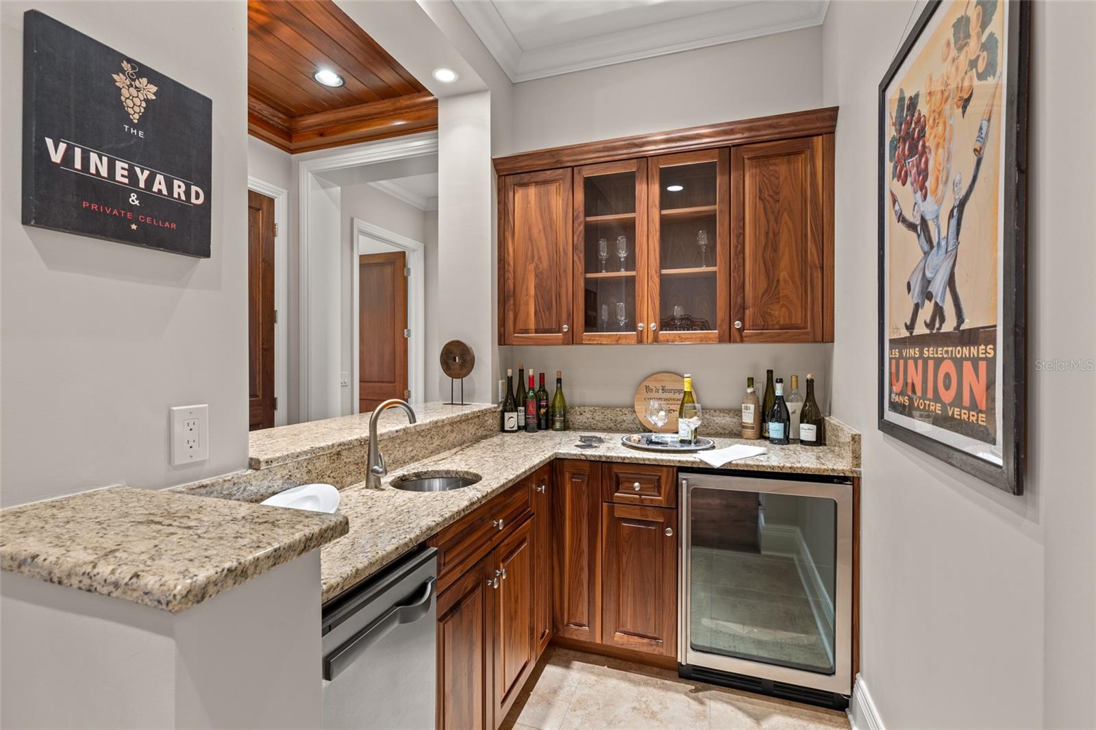 VENETIAN ISLES - Residential