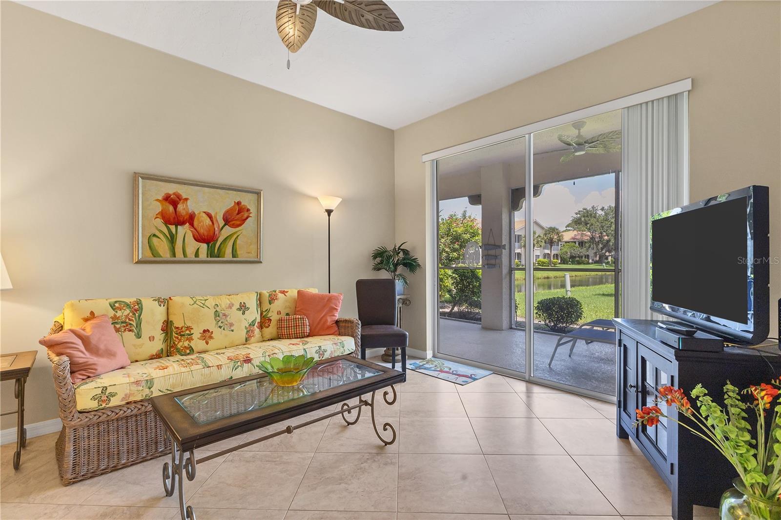 PLAZA DE FLORES - Residential Lease