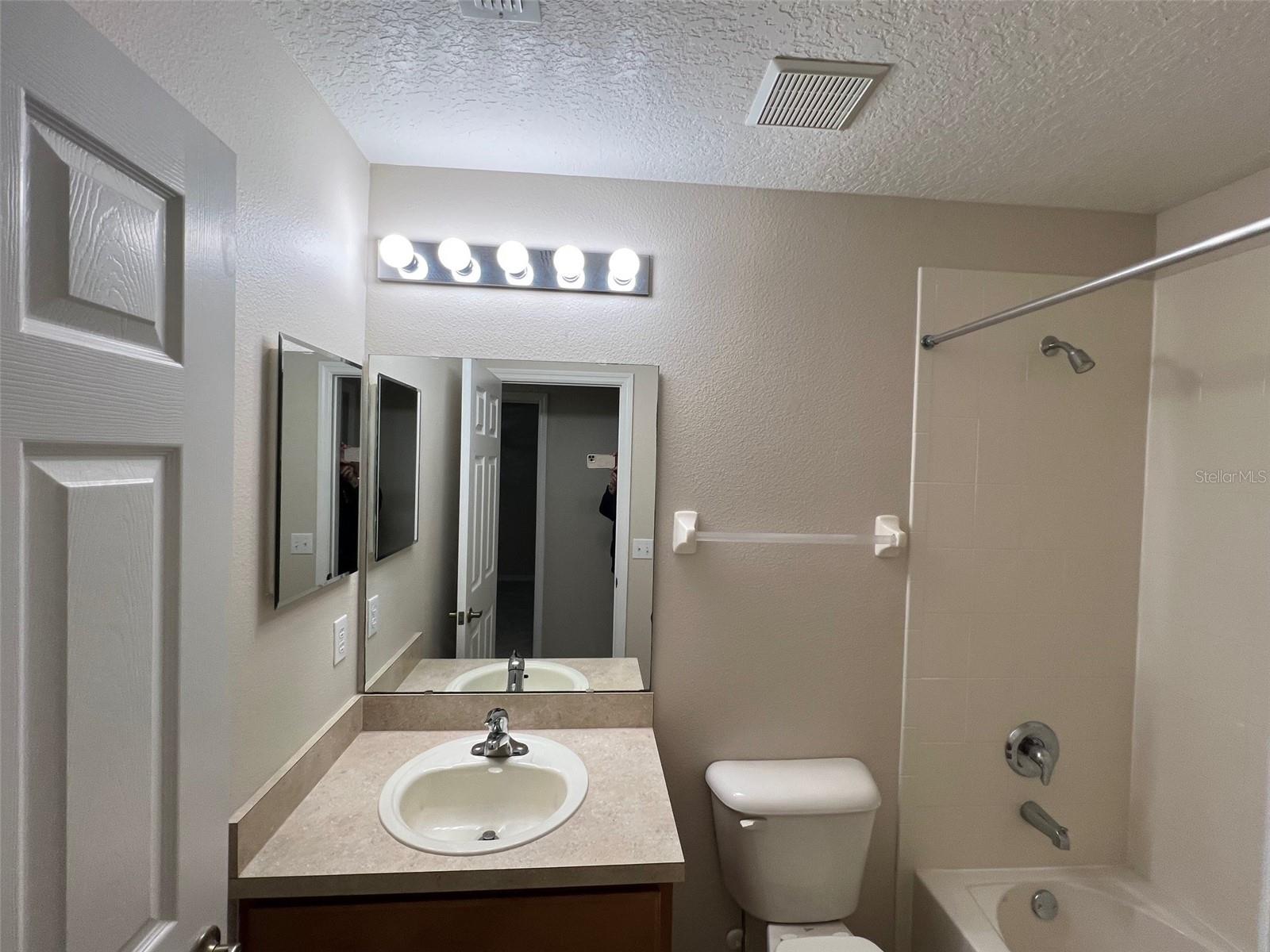 ASHFORD PARK TWNHMS REP ONE - Residential