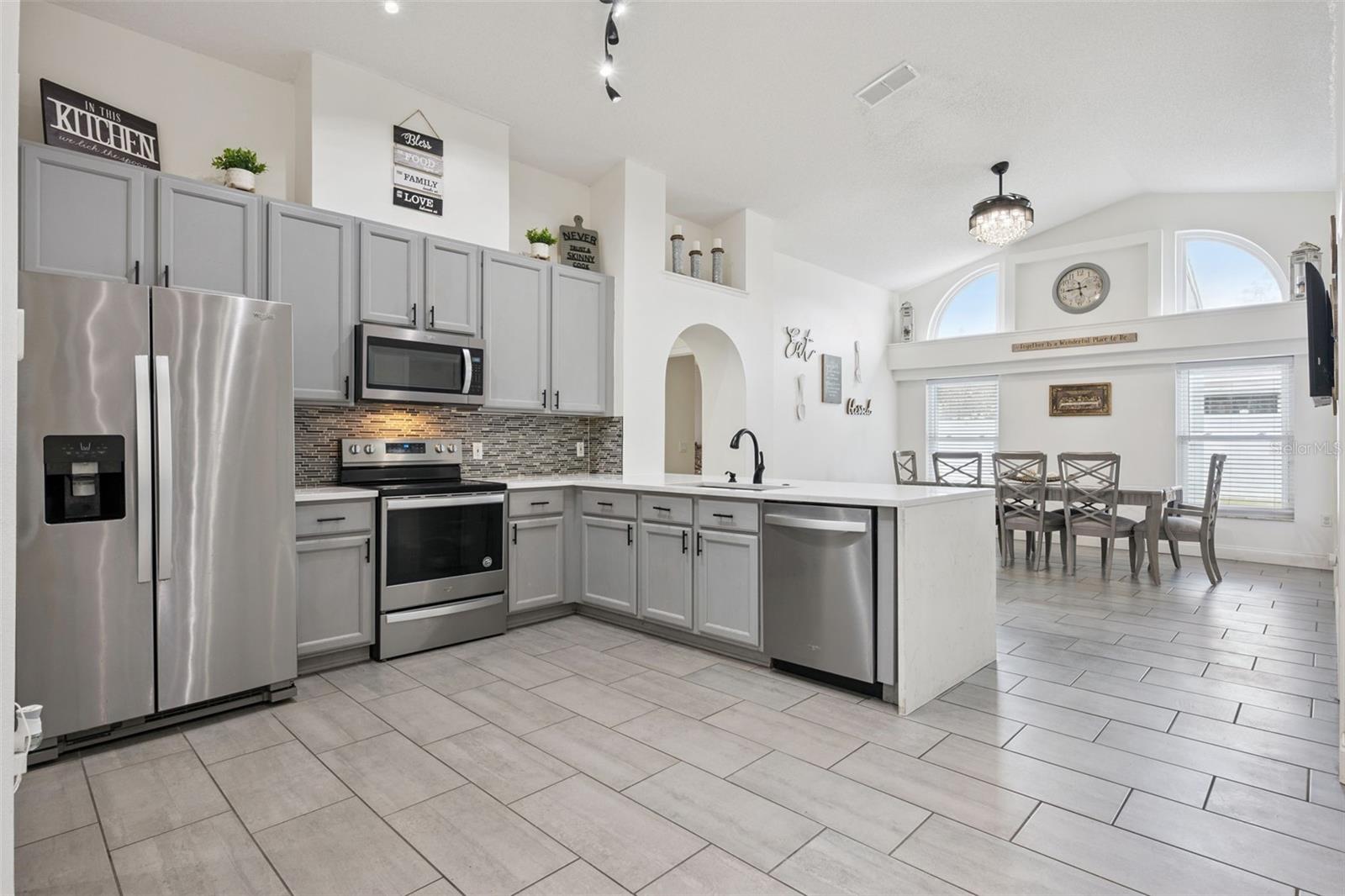 FALCON TRACE - Residential