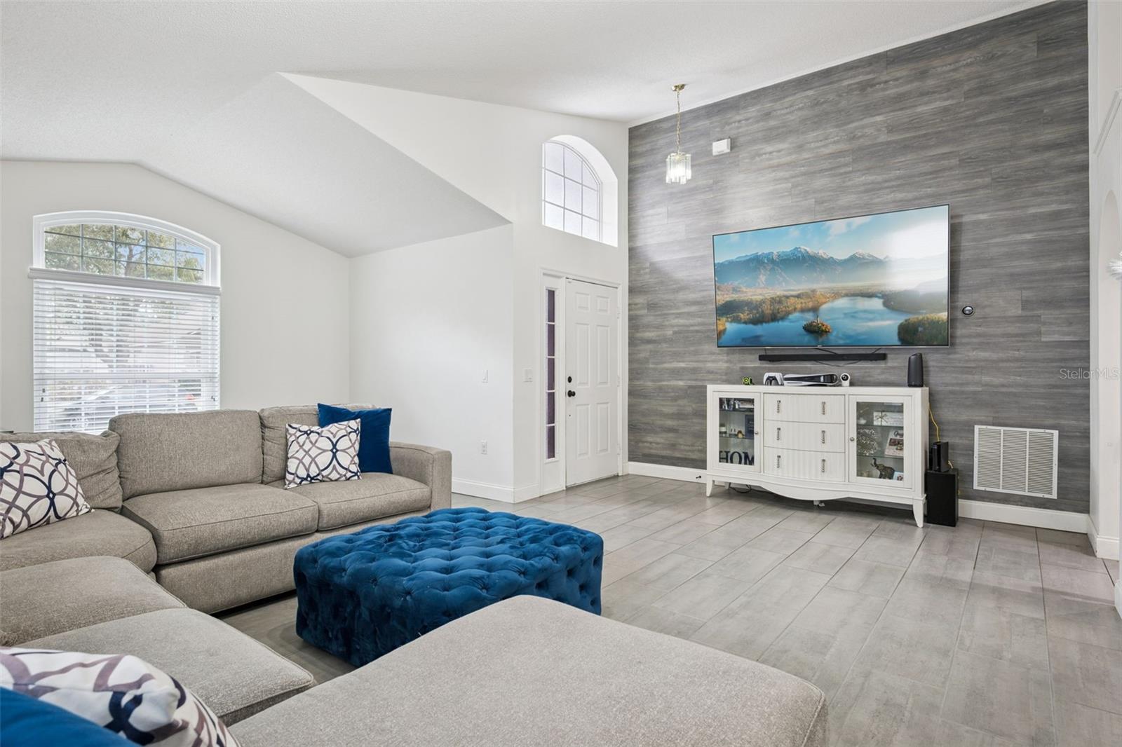 FALCON TRACE - Residential