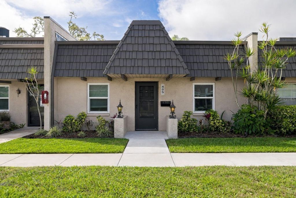 Photo of 405 Cordova Green, Seminole, FL 33777 (MLS # TB8479544)