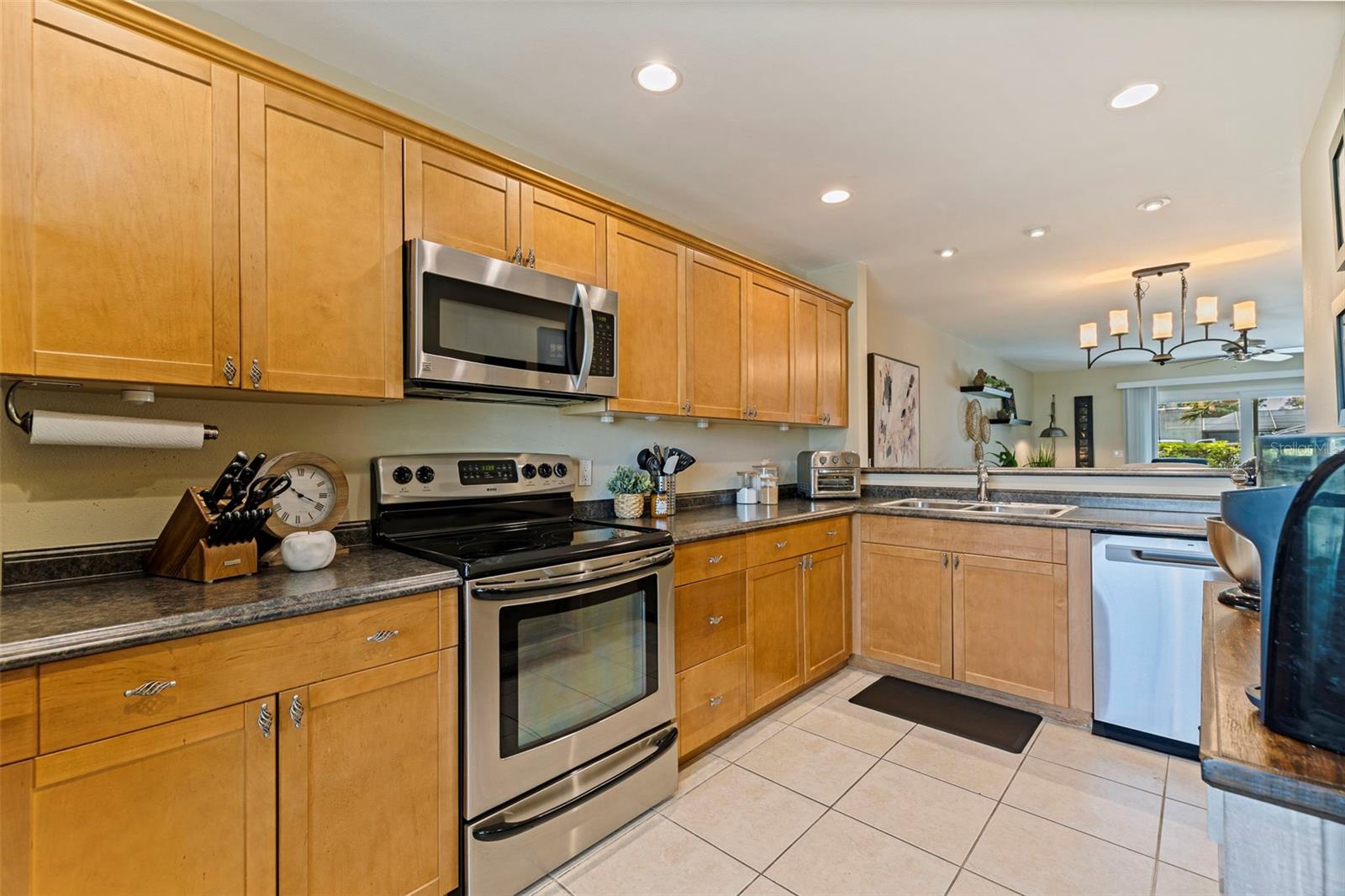 CORDOVA GREENS CONDO - Residential