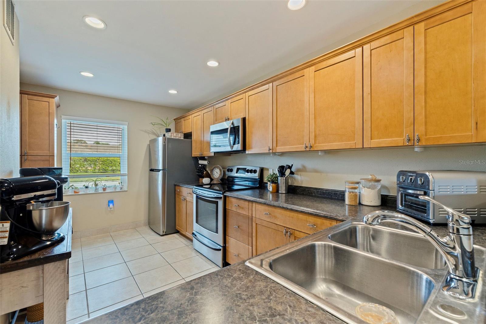 CORDOVA GREENS CONDO - Residential