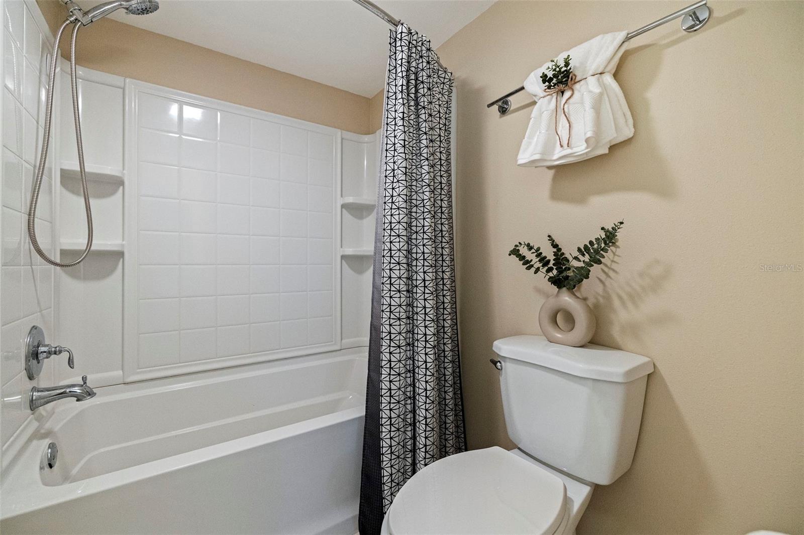 CORDOVA GREENS CONDO - Residential