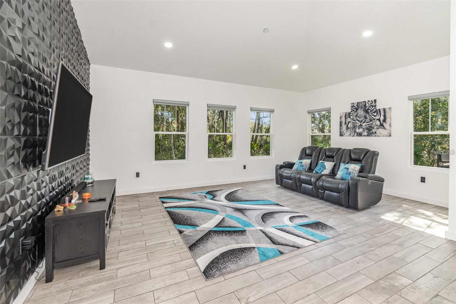 1333 TALLAHASSEE COURT